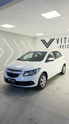 CHEVROLET ONIX 1.4 MPFI LT 8V FLEX 4P MANUAL CHEVROLET ONIX 1.4 MPFI LT 8V FLEX 4P MANUAL